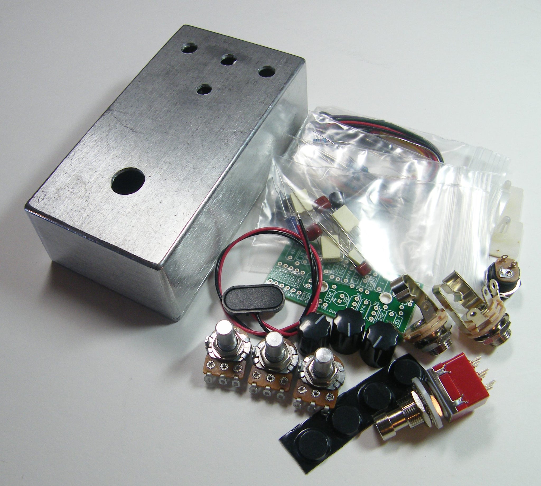 diy tremolo pedal IMPROVED "EA" TREMOLO COMPLETE KIT – General Guitar Gadgets