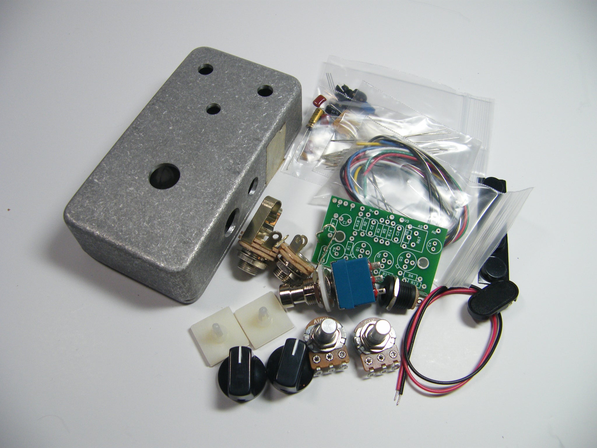 tone bender pedal COLORSOUND™ TONEBENDER™ MARK II REPLICA COMPLETE KIT – General Guitar Gadgets